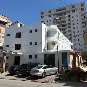 Tatzati Saranda